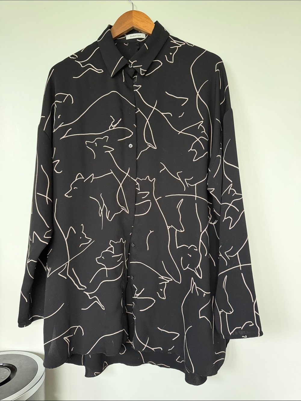 Babaton Black Button-Down Shirt with Cream Abstract Line Print